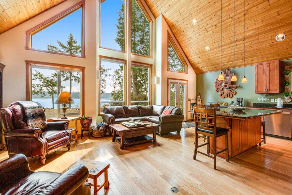 Dog-friendly home on Dabob Bay with fireplace, firepit & gas grill