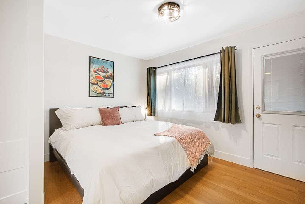 Dog-friendly studio with fast WiFi & great location near hiking & forest