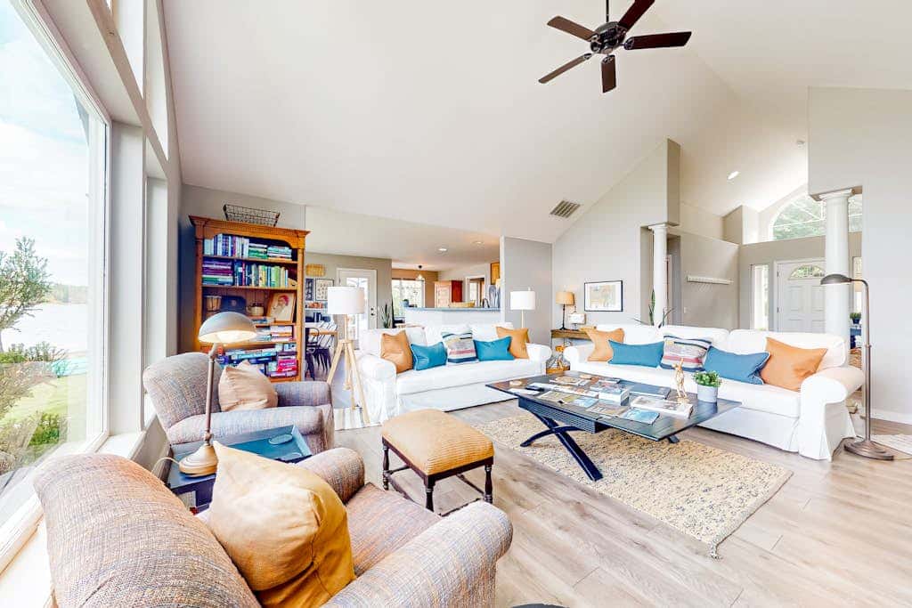 WatersEdge Beach House