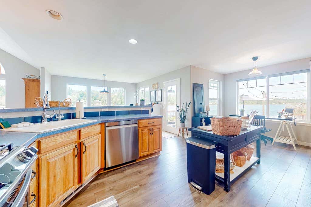 WatersEdge Beach House