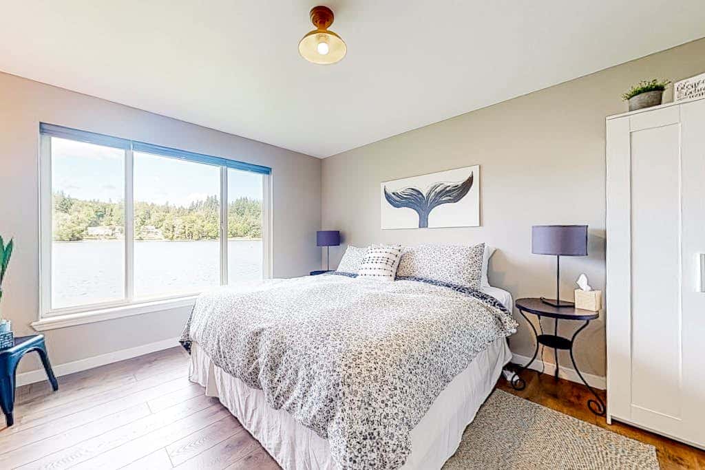WatersEdge Beach House