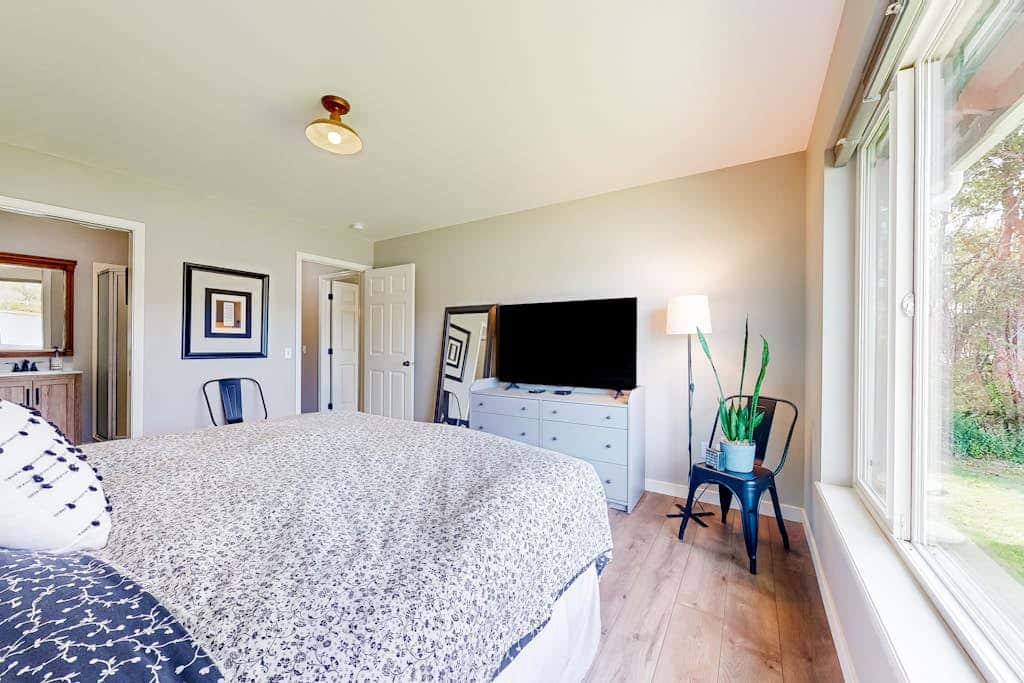 WatersEdge Beach House