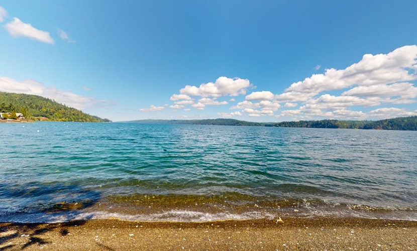 Waterfront, dog-friendly home with amazing scenery, private beach & decks