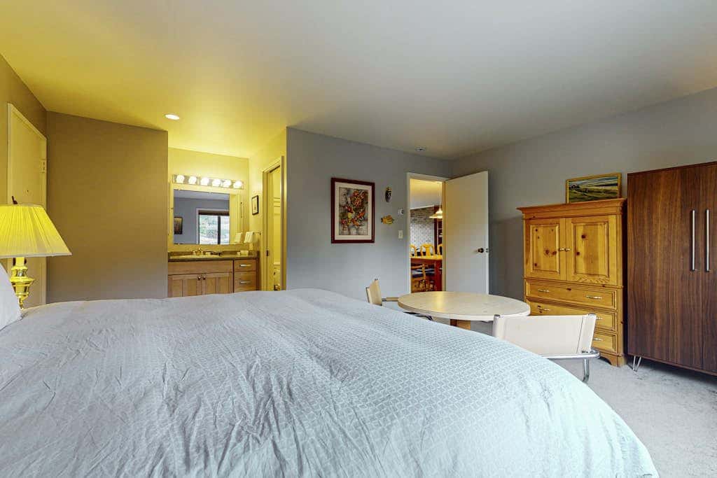 Bayfront Retreat A
