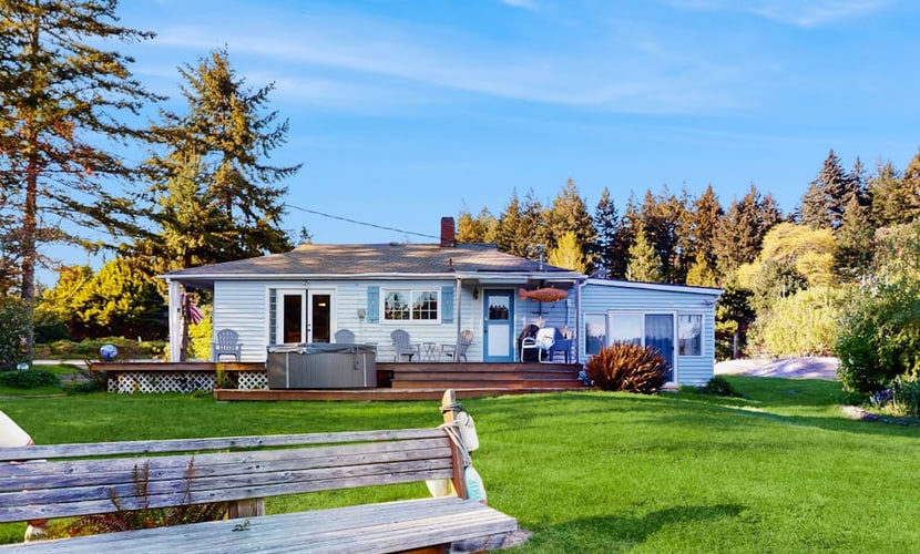 Waterfront Retreat w/ Private Dock, Hot Tub + Starlink – Walk to Ferry
