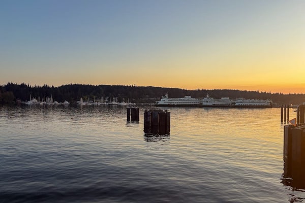 Waterfront Retreat w/ Private Dock, Hot Tub + Starlink – Walk to Ferry