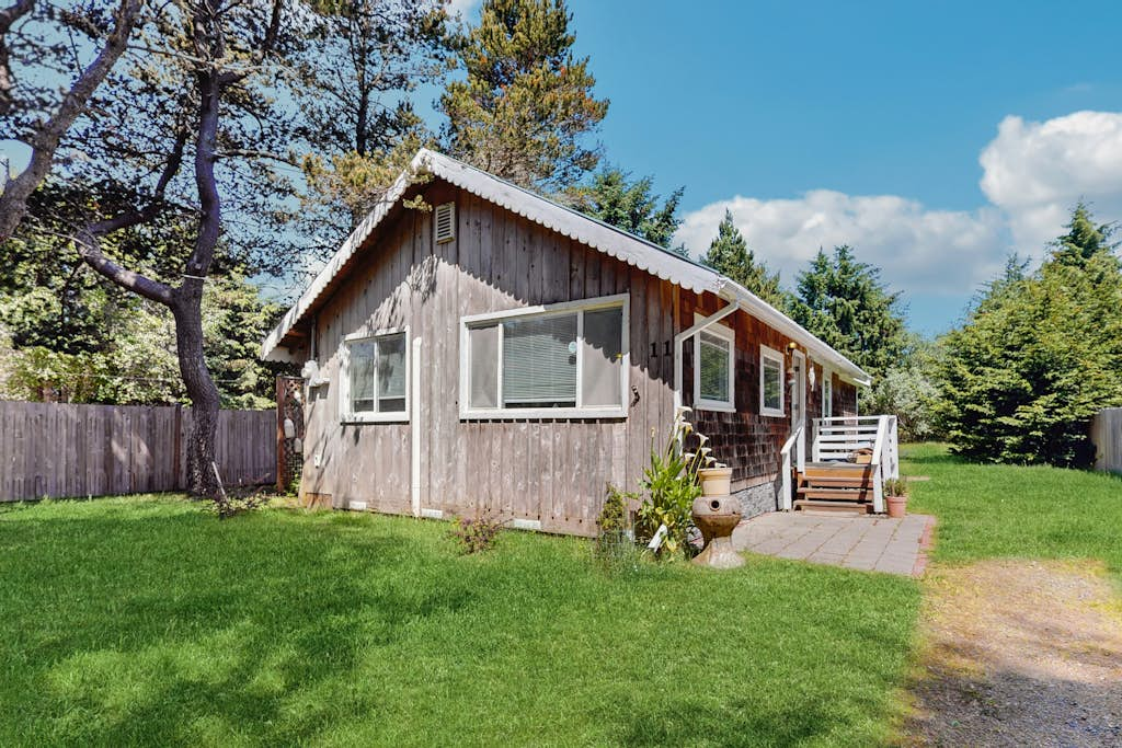 Ten Pines Cottage in Ocean Shores
