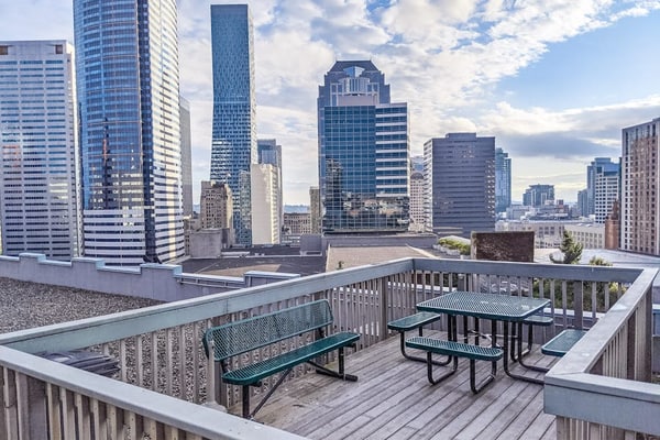 Elegant, Dog-Friendly Condo w/ Unparalleled Views and Shared Deck