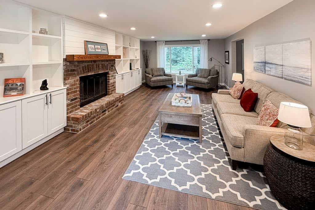 Serene 1-Acre Retreat with Gourmet Kitchen - Grill, Alfresco Dining & Firepit
