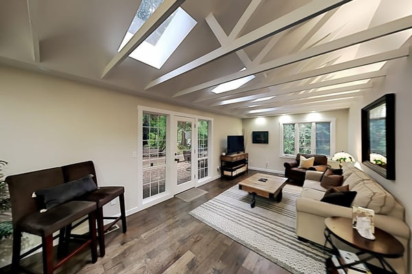 Serene 1-Acre Retreat with Gourmet Kitchen - Grill, Alfresco Dining & Firepit