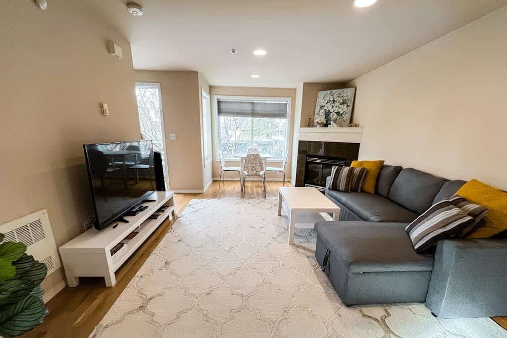 Corner Townhome with Deck, Tons of Natural Light, WiFi, & Gas Fireplace