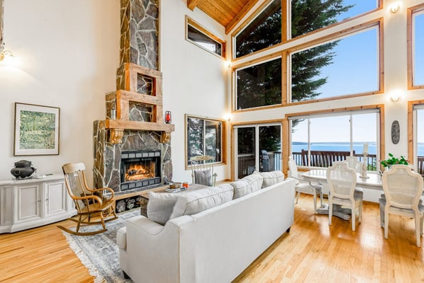 Lovely, open home with water views, scenic deck, & 2 fireplaces - near Seattle