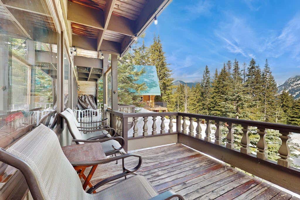 Hyak Duplex Cabin