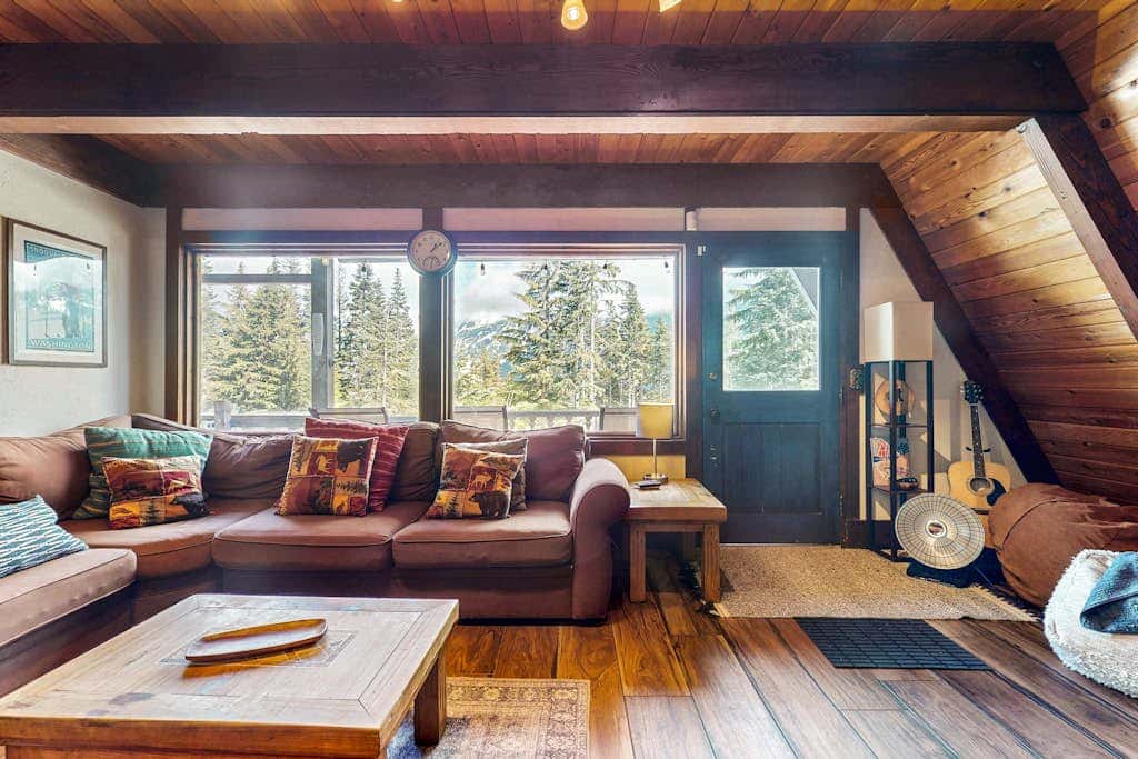 Hyak Duplex Cabin