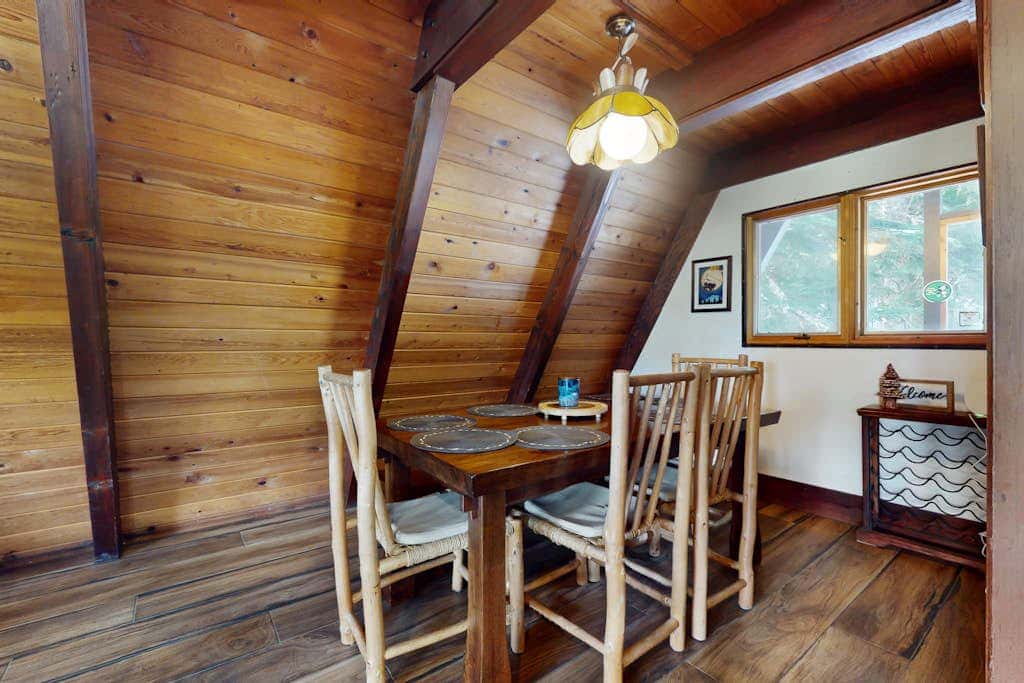 Hyak Duplex Cabin