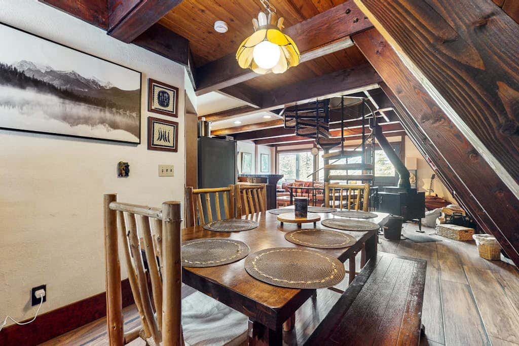 Hyak Duplex Cabin