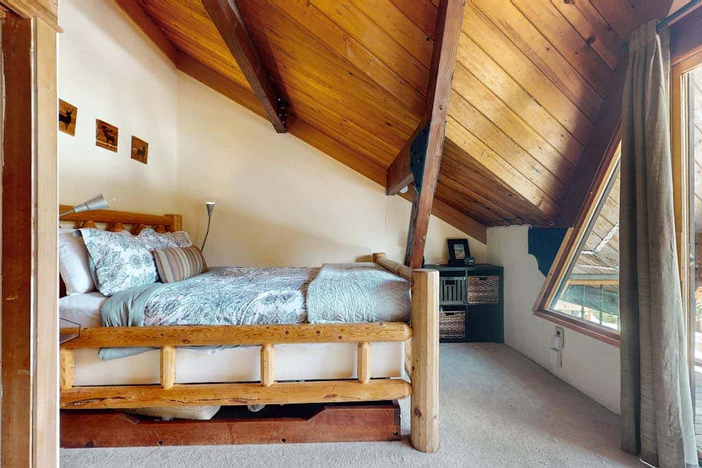 Hyak Duplex Cabin