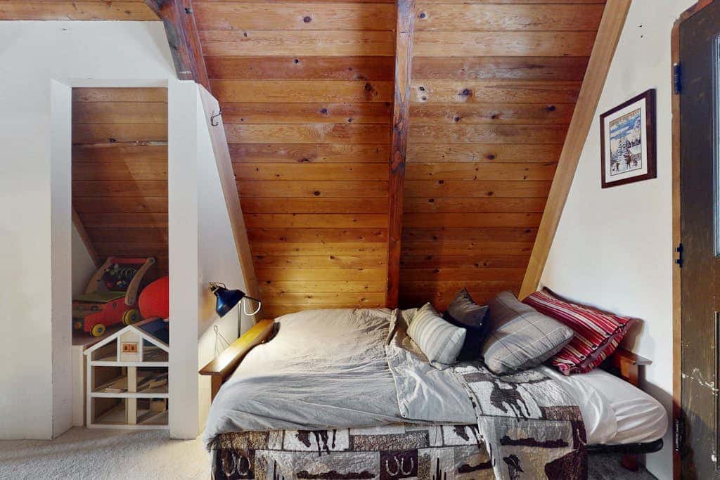 Hyak Duplex Cabin