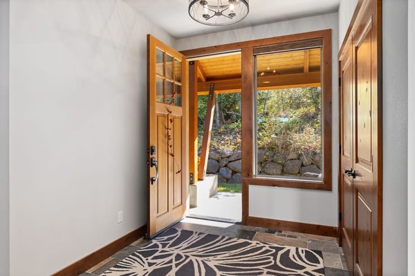 Mountain-view house with hot tub, chef's kitchen, fireplace, and home office