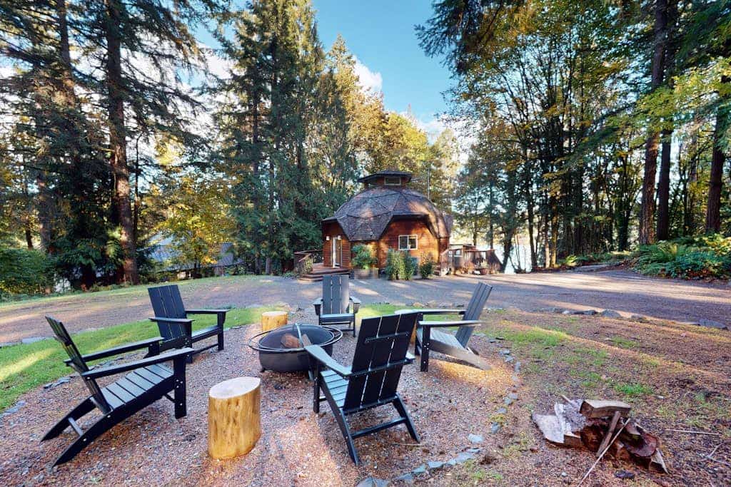 Unique waterfront home with sauna, hot tub, and washer & dryer