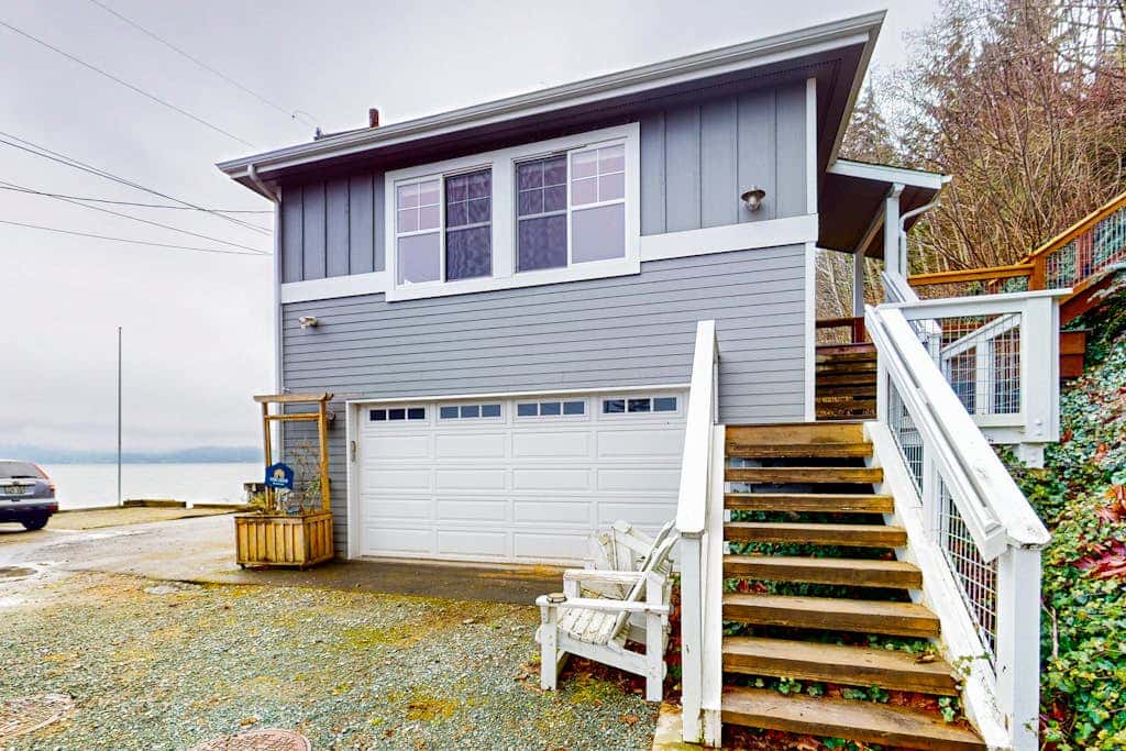 Tyee Shoreline Retreat B
