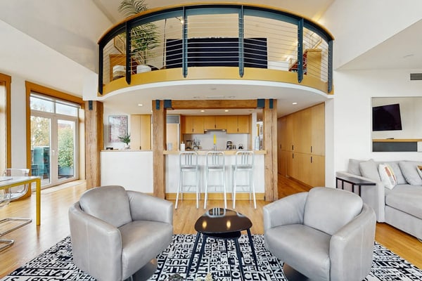 Top-Floor Penthouse Loft w/ Bay & Space Needle Views in Heart of Seattle