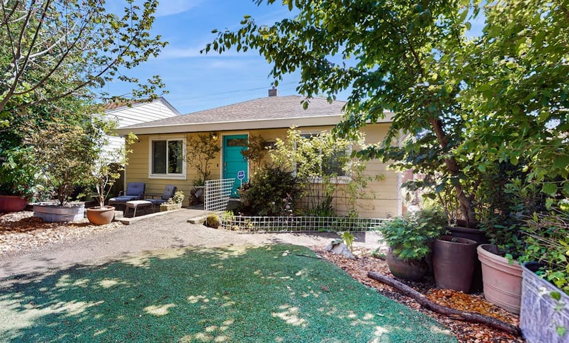Charming Dog-Friendly Bungalow in Walkable West Seattle