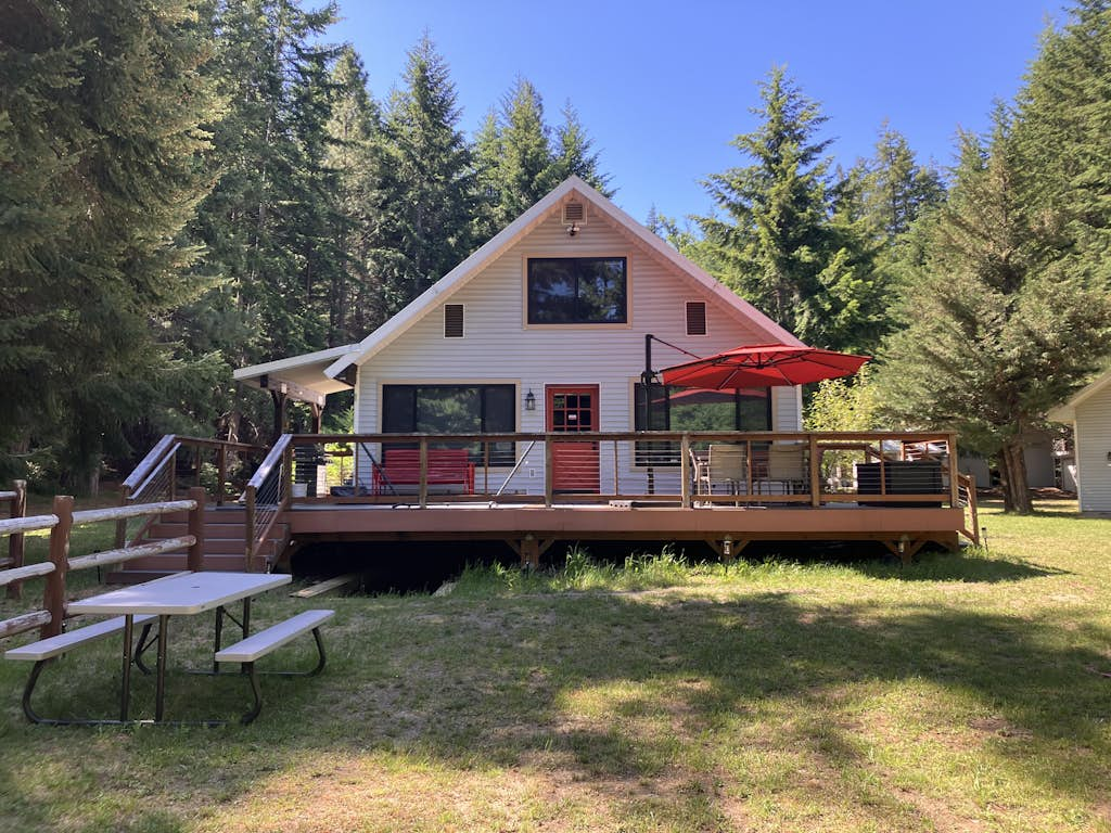 Creekside Cabin