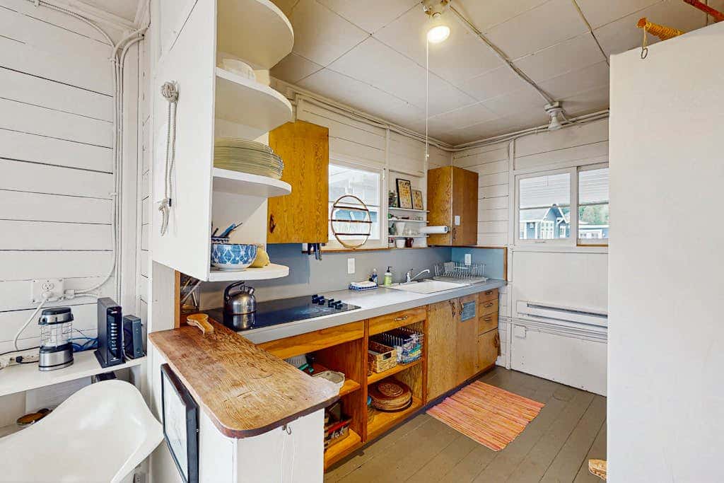 Historic Shore Cottage