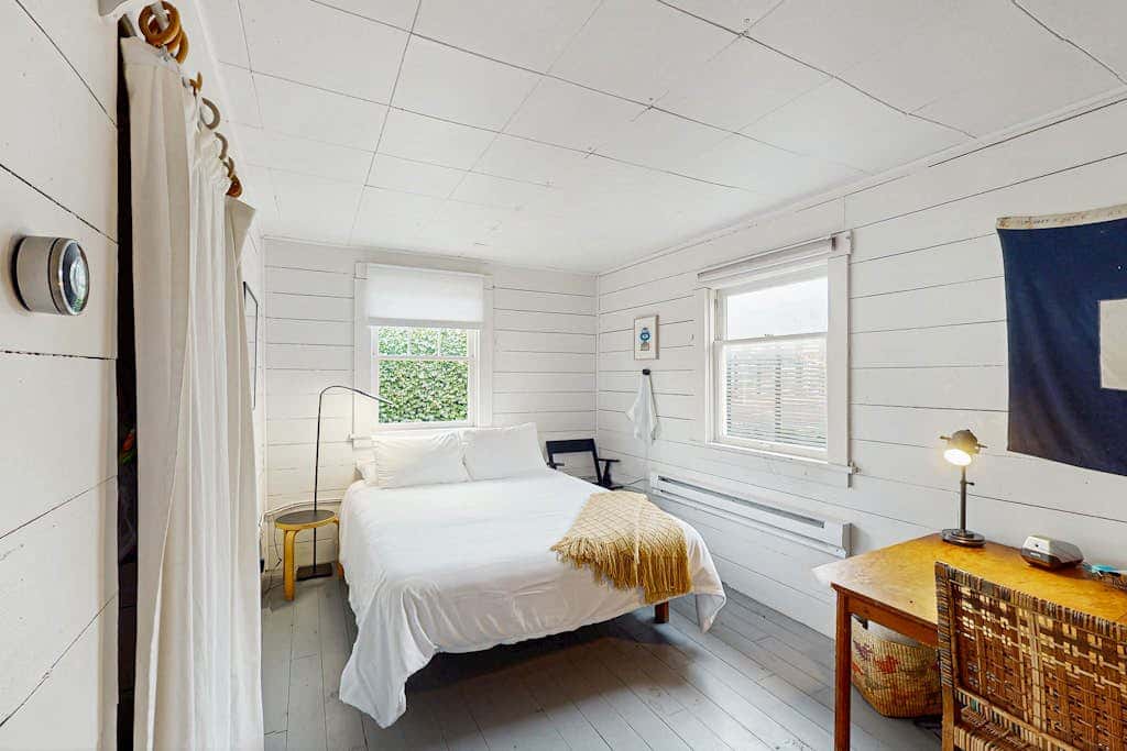 Historic Shore Cottage