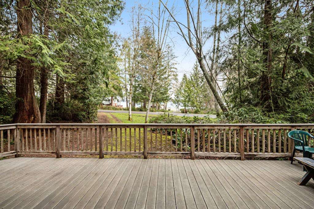 Dreamy Island Cabin W/ Lofted Layout, Wood Stove, Shared Pool & More - 1 Dog OK