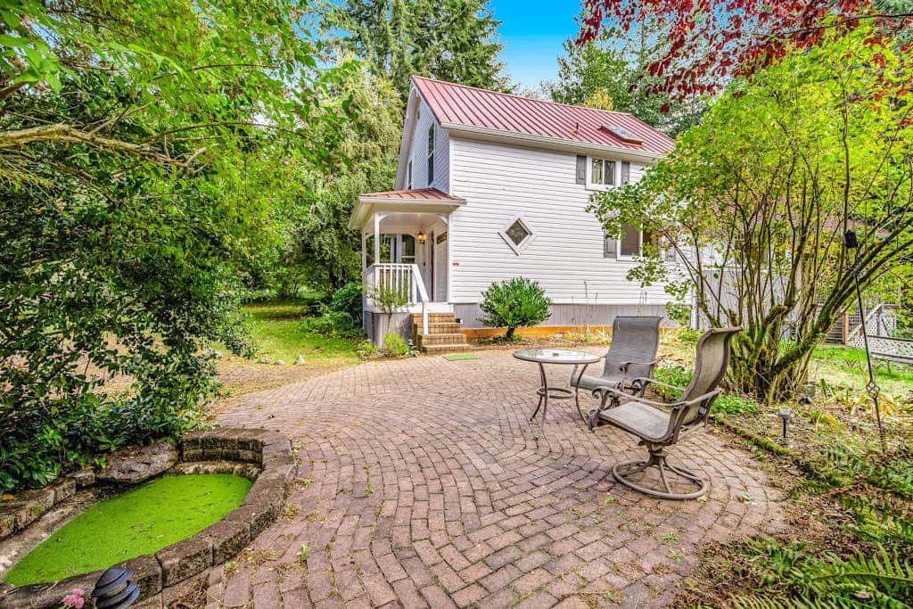 Peaceful Whispering Creek Farmhouse in Sequim