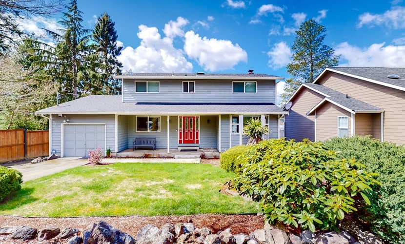 Waterfront retreat with inlet access, views, deck, & fireplace - dogs OK
