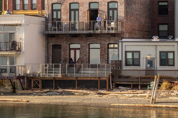 Historic Waterfront Hotel in downtown Port Townsend