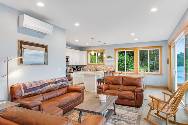Waterfront home with amazing sound and mountain views - AC, kayaks, washer/dryer