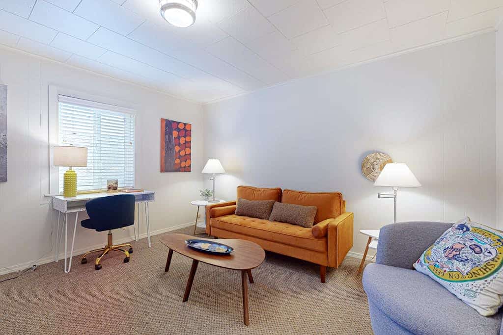 Stylish hotel suite just steps away from Downtown Port Townsend