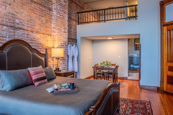 Historic Water View Room overlooking The Bay with private balcony
