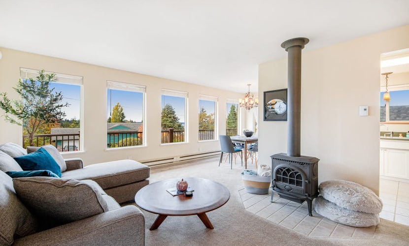 Comfortable home with Puget Sound view, decks, garden patio, WiFi & W/D