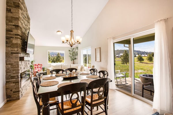 Lovely home with deck, Hidden Valley views, free WiFi, & private washer/dryer