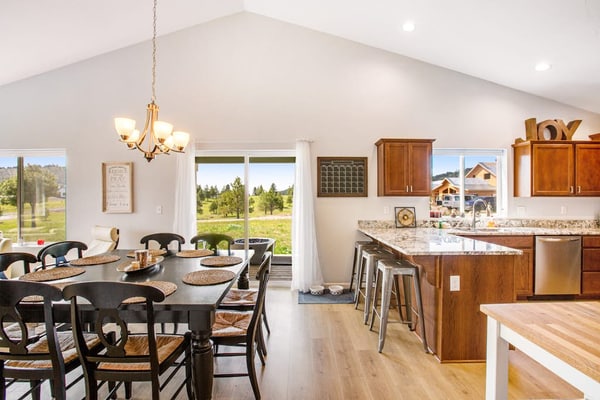 Lovely home with deck, Hidden Valley views, free WiFi, & private washer/dryer