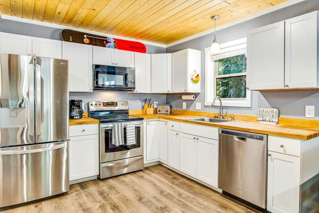 Snowdrop Summit Cabin