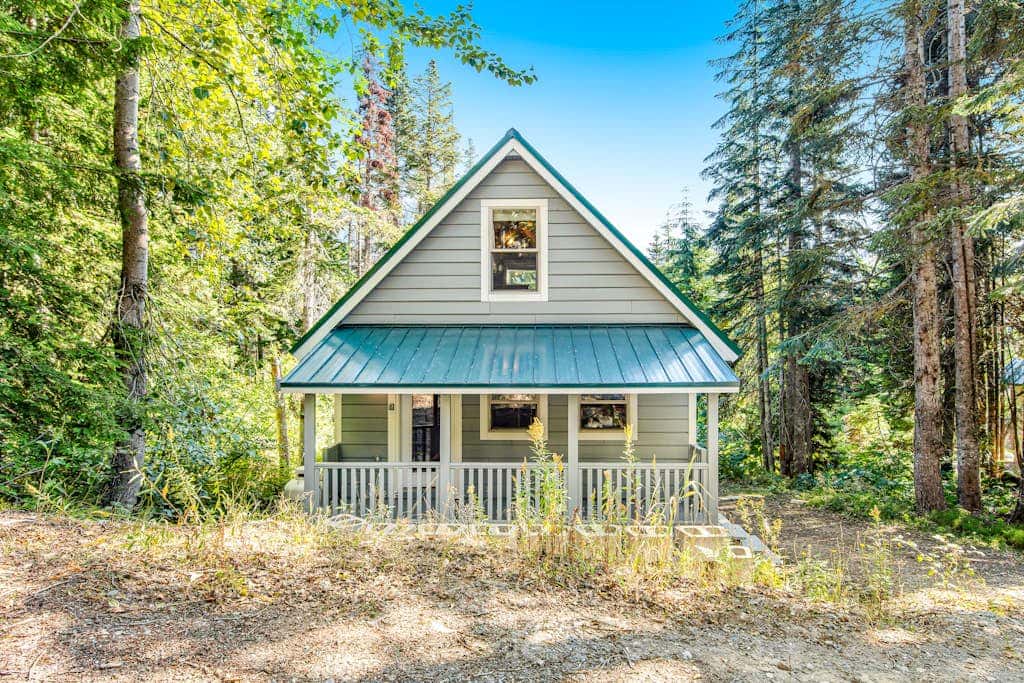 Snowdrop Summit Cabin