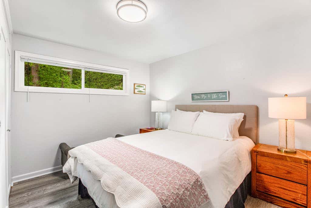 The Glen Cove Sand Spit & Guest Cottage