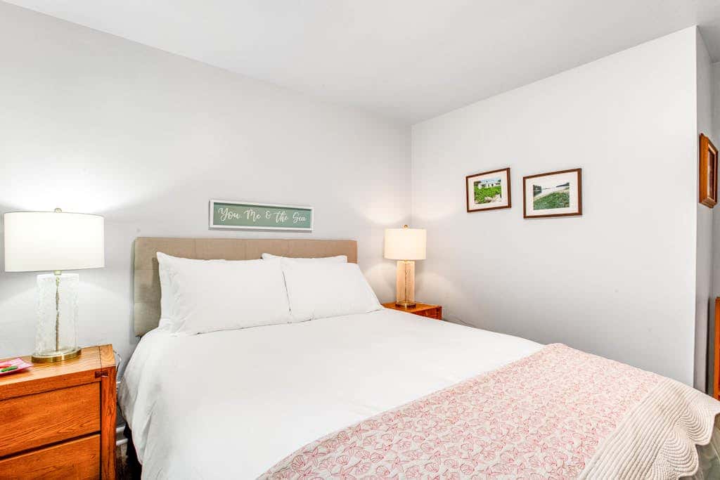 The Glen Cove Sand Spit & Guest Cottage