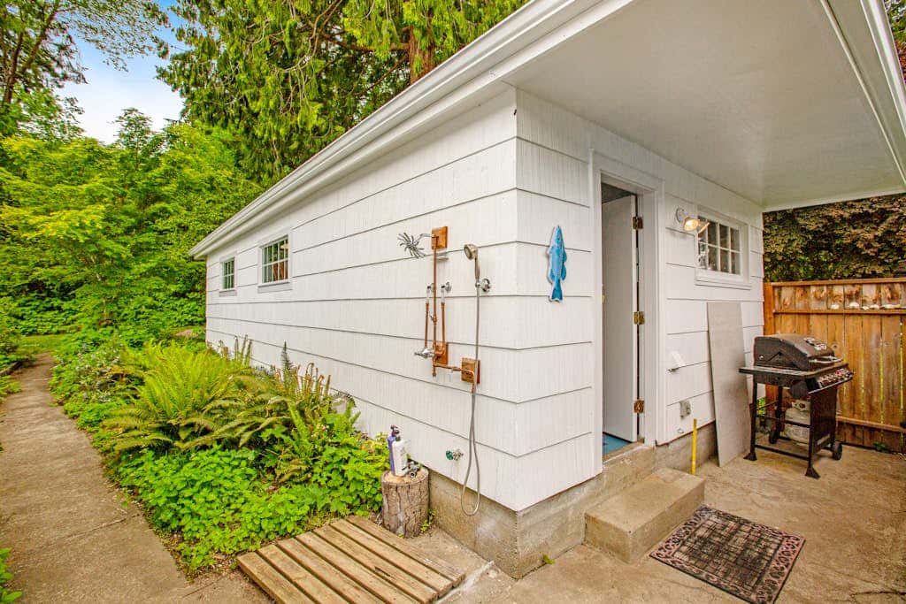 The Glen Cove Sand Spit & Guest Cottage