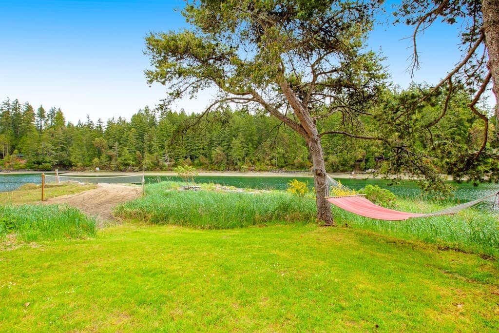 The Glen Cove Sand Spit & Guest Cottage