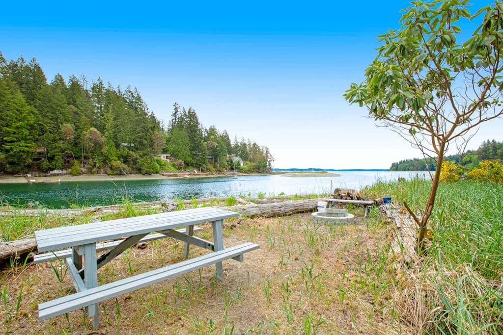 The Glen Cove Sand Spit & Guest Cottage