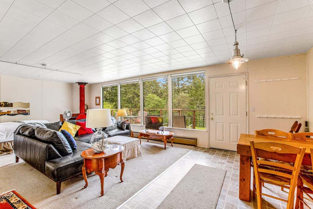 The Glen Cove Sand Spit & Guest Cottage