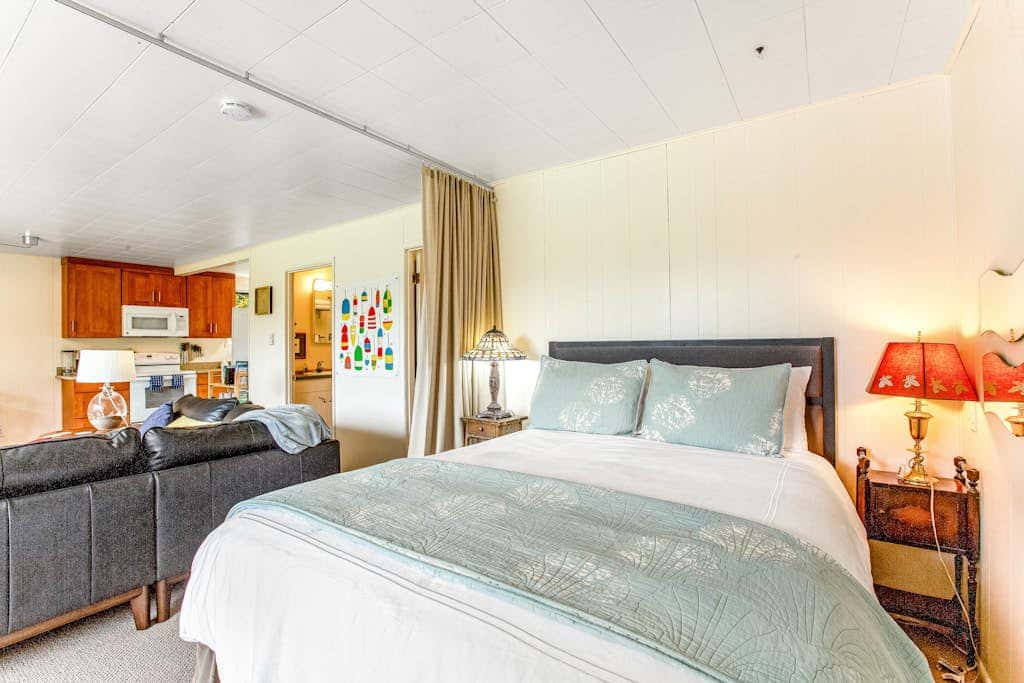 The Glen Cove Sand Spit & Guest Cottage