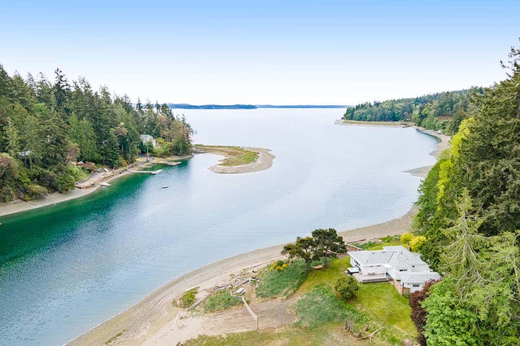 The Glen Cove Sand Spit & Guest Cottage